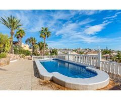 VILLA CON 950M DE PARCELA EN CIUDAD QUESADA
