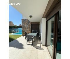 Villa en Venta en Orihuela Costa, Alicante