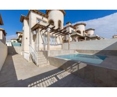 Villa de Lujo en Venta en San Miguel de Salinas, Alicante