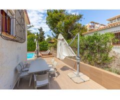 Oportunidad villa con 405m2 de parcela y piscina privada en Punta prima