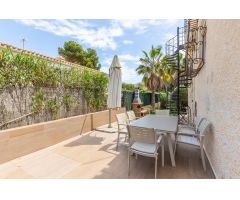 Oportunidad villa con 405m2 de parcela y piscina privada en Punta prima