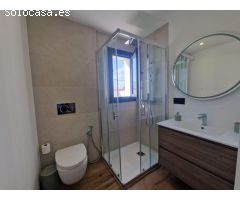 Chalet moderno con piscina privada en Los Balcones, Torrevieja.