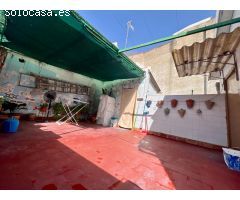 CASA JUNTO A LA PLAZA DEL POTRO