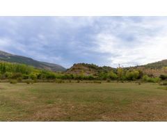 Balneario de Camarena de la Sierra en venta con 55.000 m2 de terreno