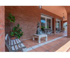 CASA EXCLUSIVA EN VENTA EN CASTELLDEFELS