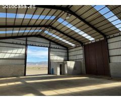 Nave industrial en Dolar, a pies de la A-92
