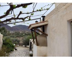 Venta de Cortijo Restaurado con Parcela en Terque
