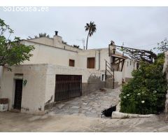 Venta de Cortijo Restaurado con Parcela en Terque