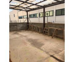 OPORTUNIDAD, SE VENDE NAVE INDUSTRIAL EN RODA DE BERA