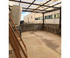 OPORTUNIDAD, SE VENDE NAVE INDUSTRIAL EN RODA DE BERA