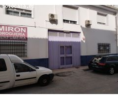 Oportunidad Única: Local Comercial Convertible en Viviendas en Baza - 300m² a 110.000€