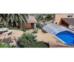 Descubre tu Refugio Perfecto en Calicanto con piscina privada