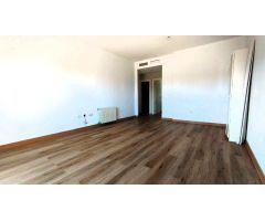 Piso se vende junto club de Tenis