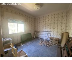 TERRENO URBANO CON VIVIENDA EN URBANIZACIÓN LAS NIEVES