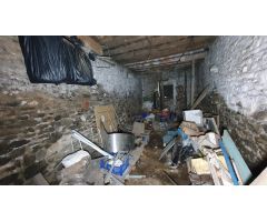 Casa completa a reformar en el centro de Orduña. Local, 2 viviendas y 2 trasteros.
