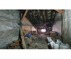 Casa completa a reformar en el centro de Orduña. Local, 2 viviendas y 2 trasteros.