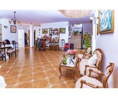 Venta de Casa Con Parcela en Torre del Campo.