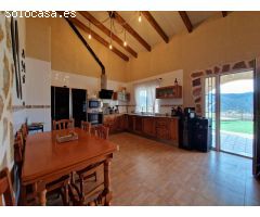 ¡Espectacular y única!,   este impresionante chalet en Fuente Blanca, pedanía de Fortuna.