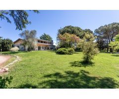 Fantastica Finca con Chalet, Casa de invitados, Sala de 150m2  cerca de Barcelona