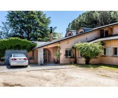 Fantastica Finca con Chalet, Casa de invitados, Sala de 150m2  cerca de Barcelona