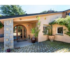 Fantastica Finca con Chalet, Casa de invitados, Sala de 150m2  cerca de Barcelona