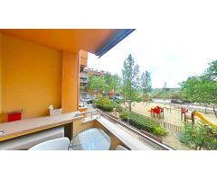 ¡Espacioso piso con parking y trastero con vistas al parque en Esparraguera!