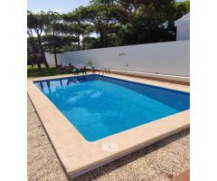 Maravillosa Charlet en Playa La Barrosa, Costa Sancti Petri