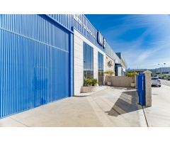 Venta de Inmejorable Nave Industrial en el sector 20 de Almeria