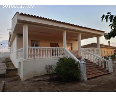 Chalet grande con Piscina y terreno amplio