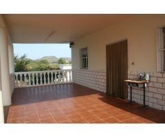 Chalet grande con Piscina y terreno amplio
