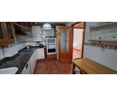 Chalet Adosado con Buhardilla y Garaje Bodega