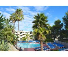 Magnífico piso, con gran terraza, piscina comunitaria  y Licencia Turística en Cap Salou