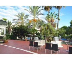 Magnífico piso, con gran terraza, piscina comunitaria  y Licencia Turística en Cap Salou