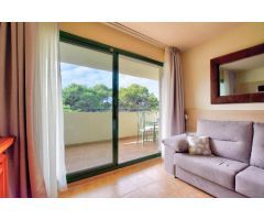 Magnífico piso, con gran terraza, piscina comunitaria  y Licencia Turística en Cap Salou