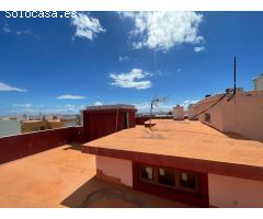 Edificio con 3 viviendas y garaje