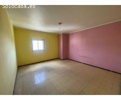 Edificio con 3 viviendas y garaje