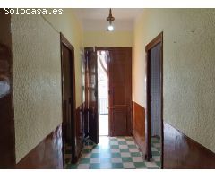 BONITA CASA EN PLANTA  BAJA CON PATIO  A REFORMAR