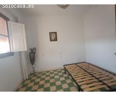 BONITA CASA EN PLANTA  BAJA CON PATIO  A REFORMAR