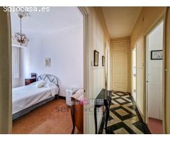 Se vende piso en el centro de A Coruña, al lado de la playa