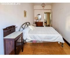Se vende piso en el centro de A Coruña, al lado de la playa