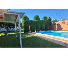 CHALET CON PISCINA EN PARCELA RUSTICA DE CASI 1.000 M²