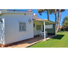 CHALET CON PISCINA EN PARCELA RUSTICA DE CASI 1.000 M²