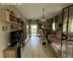 CHALET PAREADO EN ESPARTINAS.
