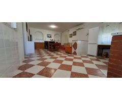 Casa Chalet en Lora del Rio con Piscina