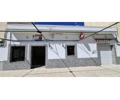 Bar reformado + local comercial en Lora del Rio zona céntrica  ¡Listo para arrancar tu negocio!