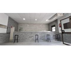 Bar reformado + local comercial en Lora del Rio zona céntrica  ¡Listo para arrancar tu negocio!