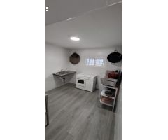 Bar reformado + local comercial en Lora del Rio zona céntrica  ¡Listo para arrancar tu negocio!