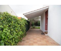 Estupenda casa Pareada