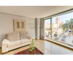 Exclusiva vivienda con vistas a Plaza de la Reina