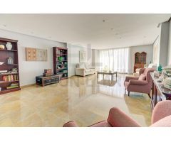 Exclusiva vivienda con vistas a Plaza de la Reina